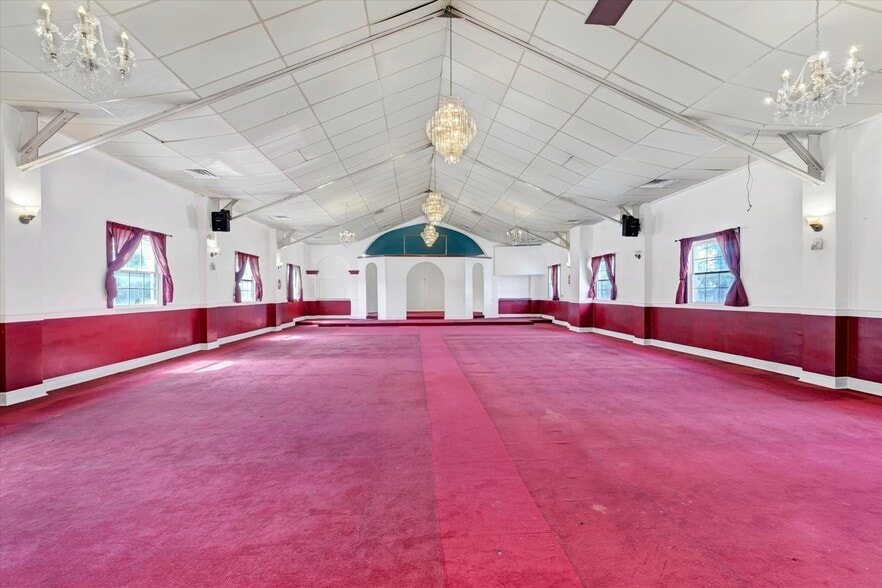 More Photos Of 2024 Gwynn Oak Ave, Baltimore Religious Facility For Sale