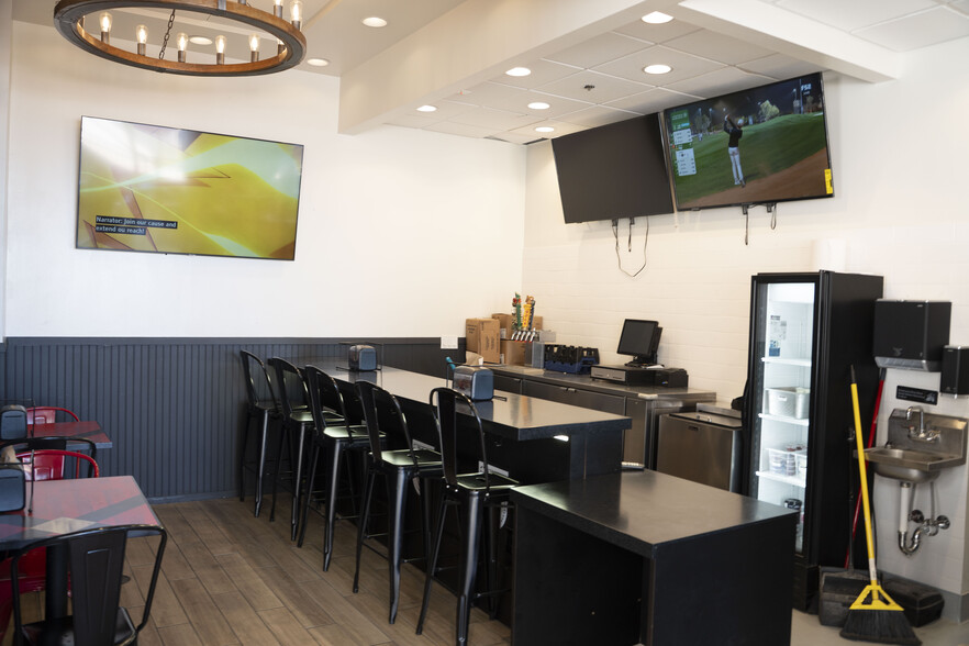 More Photos Of 842 NW Loop 410 Fwy, San Antonio Freestanding For Lease