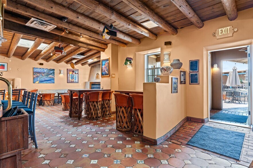 More Photos Of 4 Banana Ln, Santa Fe Restaurant For Sale