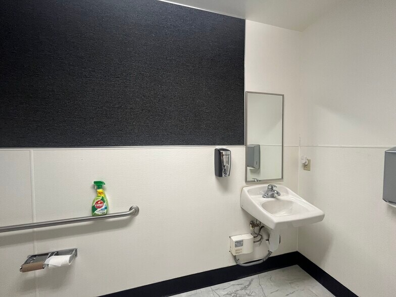 More Photos Of 7840 Madison Ave, Fair Oaks Office For Sale