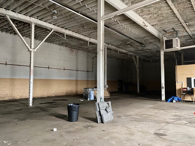 More Photos Of 244 Olive St, South Bend Light Manufacturing For Lease