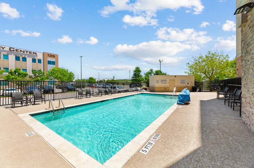 More Photos Of 151 Bunton Creek Rd, Kyle Hotel For Sale