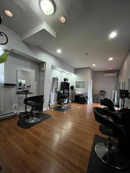 More Photos Of 1009 N Marshall St, Philadelphia Storefront For Lease