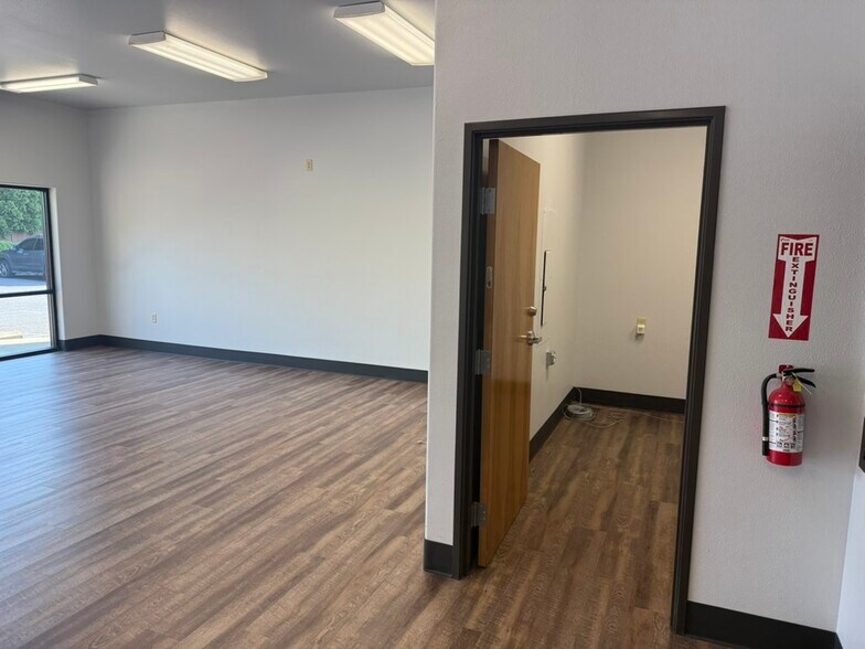 More Photos Of 16904 SE 1st St, Vancouver Unknown For Lease