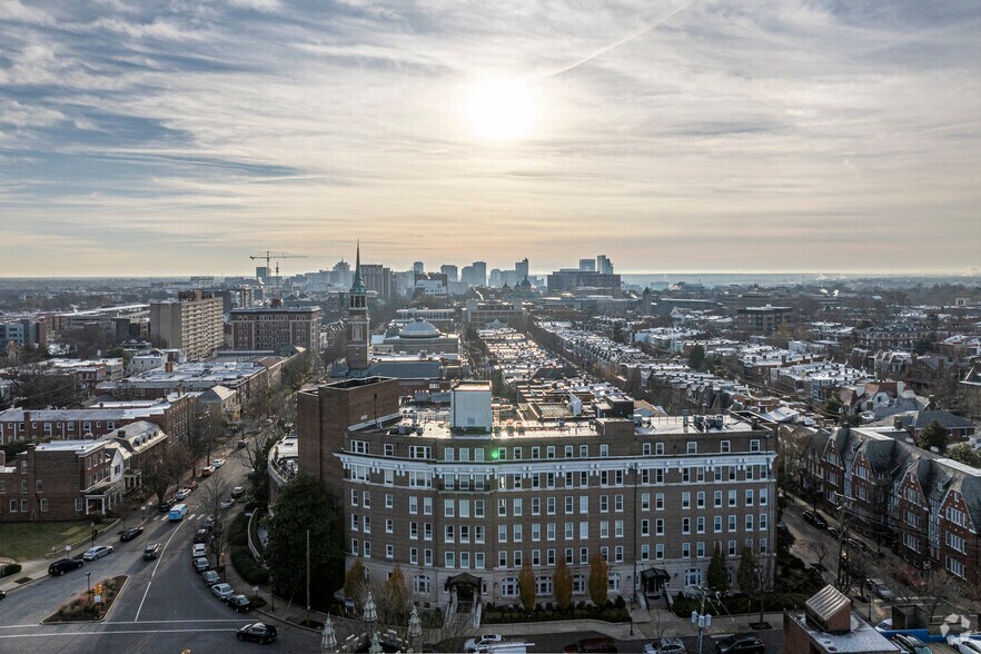 More Photos Of 413-421 Stuart Cir, Richmond Office Residential For Lease