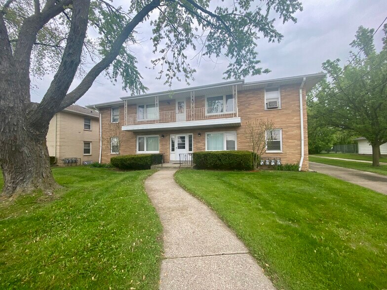 Primary Photo Of 7009 W Tripoli Ave, Milwaukee Apartments For Sale