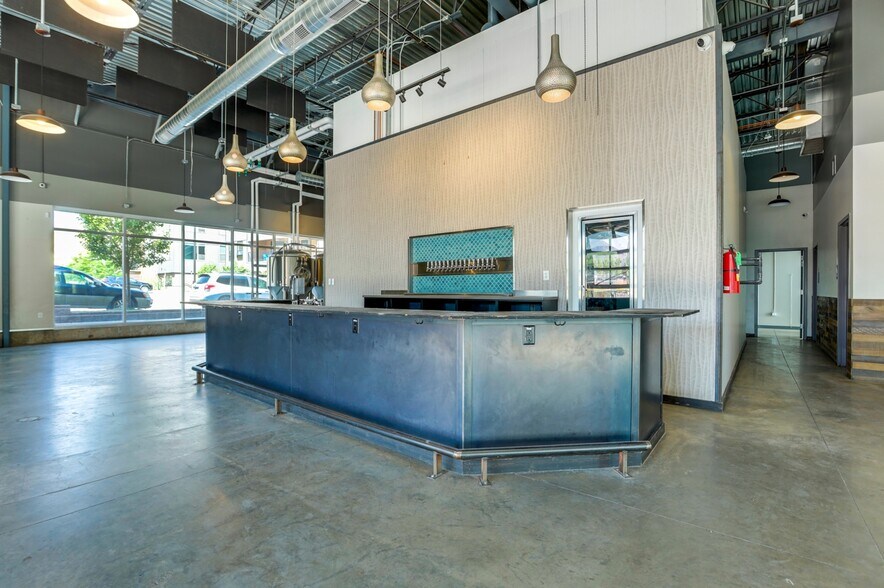 More Photos Of 18455 W Colfax Ave, Golden Storefront For Lease