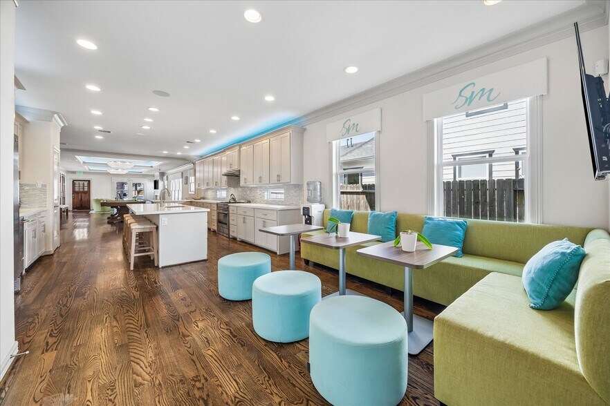 More Photos Of 638 Heights Blvd, Houston Office For Sale