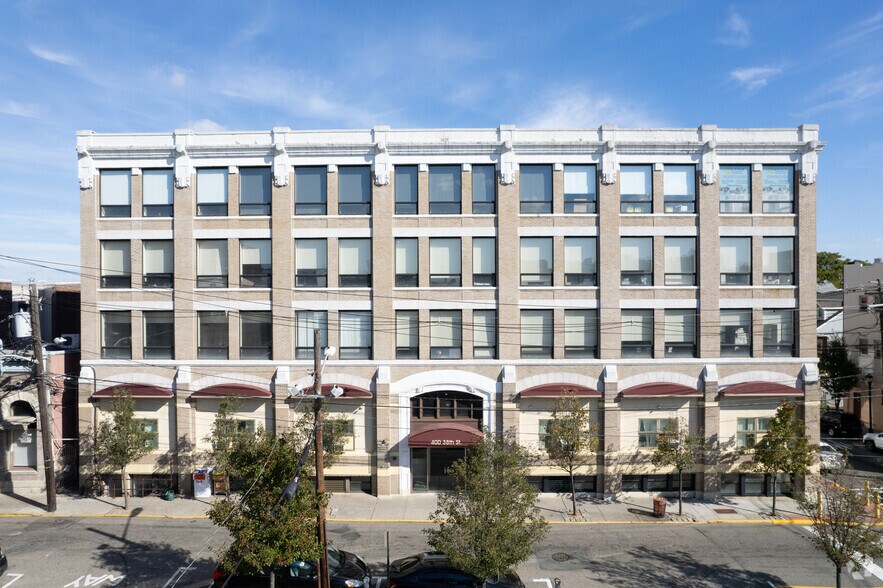 More Photos Of 400 38th St, Union City Office For Sale