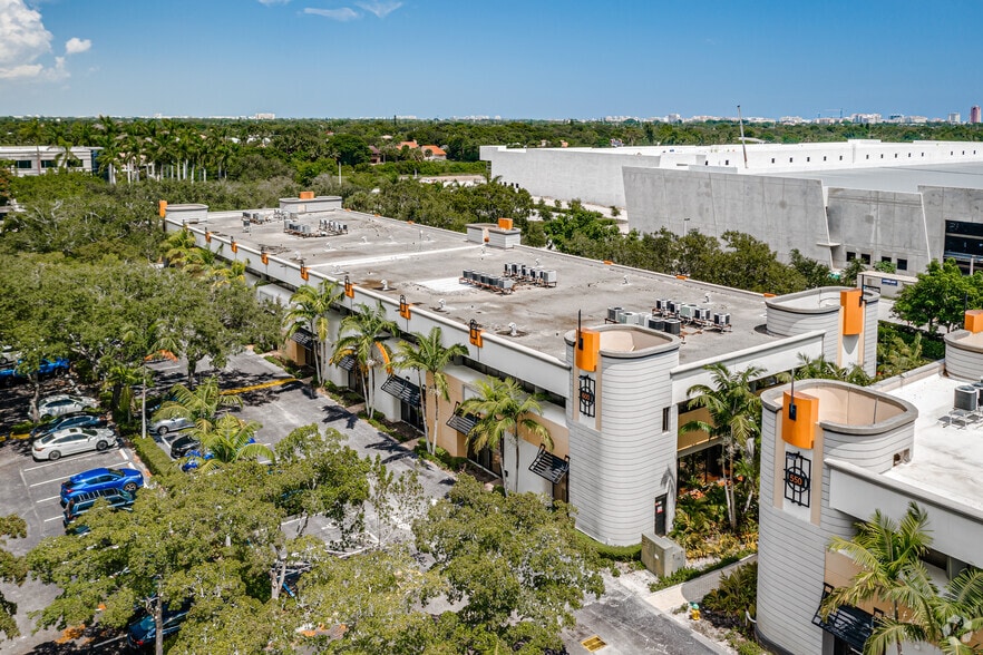 More Photos Of 350 Fairway Dr, Deerfield Beach Unknown For Lease