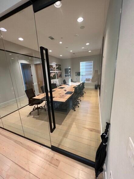 More Photos Of 161 Summit Ave, Southlake Office Residential For Lease