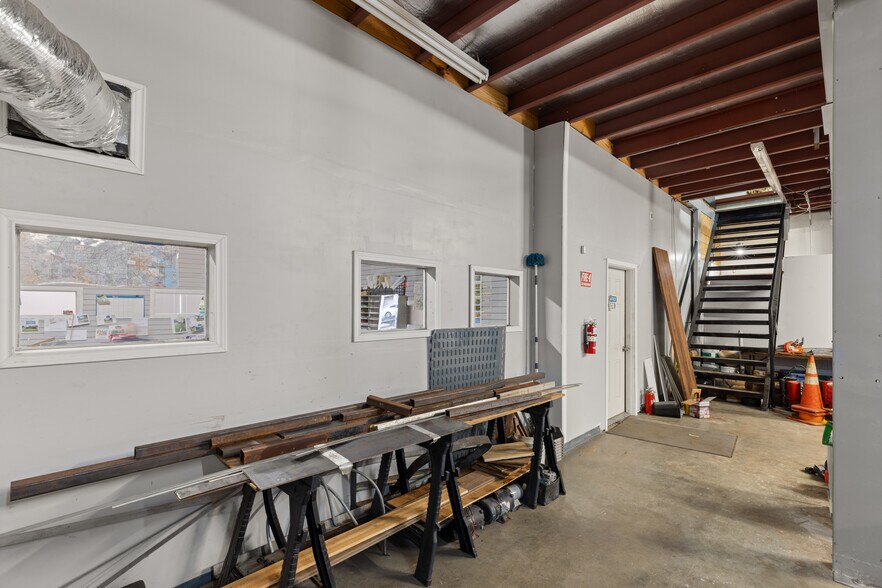 More Photos Of 408 Nasa Rd 1, Webster Freestanding For Lease