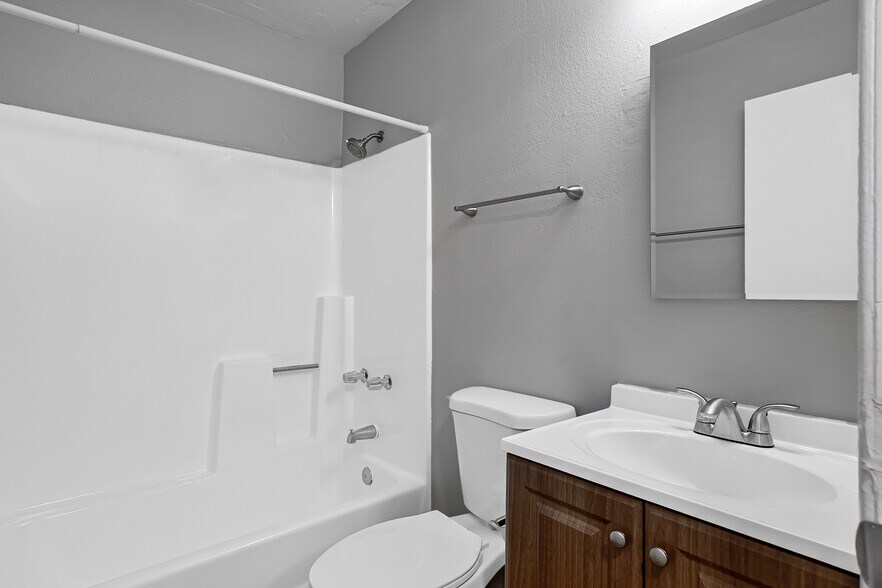 More Photos Of 1346 E Mountain View Rd, Phoenix Apartments For Sale