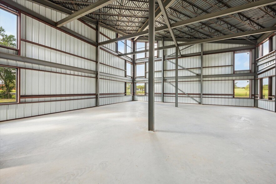 More Photos Of 1286 State Hwy 237 Hwy, Round Top Flex For Sale