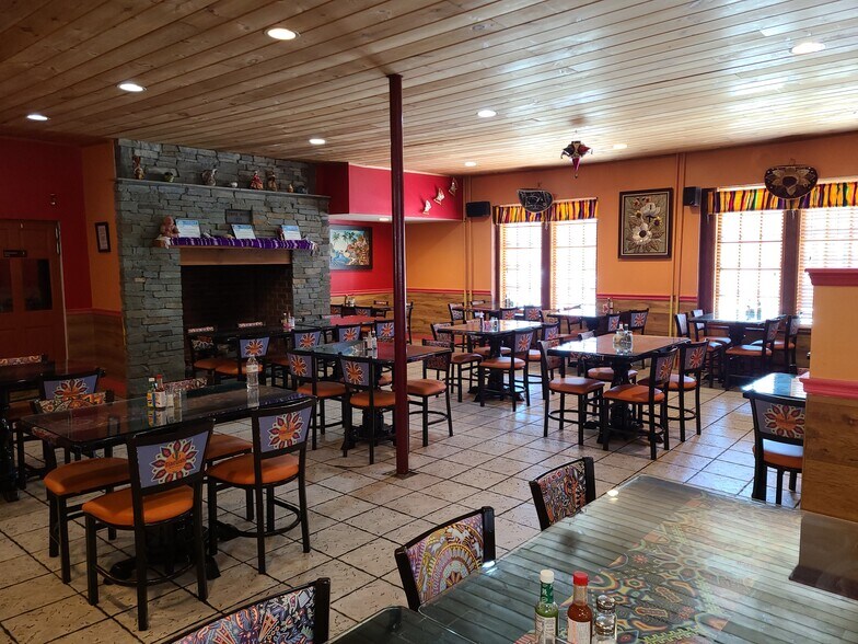 More Photos Of 5005 Kutztown Rd, Temple Storefront Retail Residential For Sale