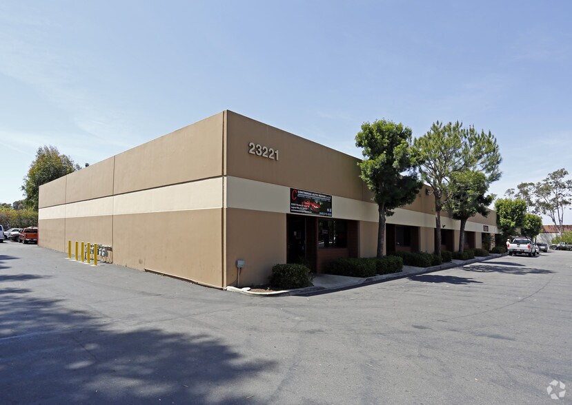 More Photos Of 23221 Peralta Dr, Laguna Hills Light Manufacturing For Lease