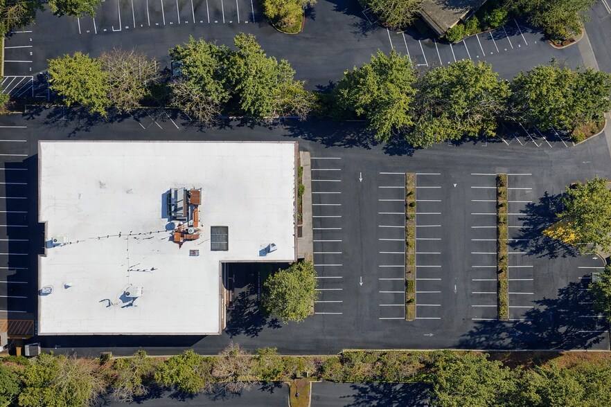 More Photos Of 12301 NE 10th Pl, Bellevue Office For Sale
