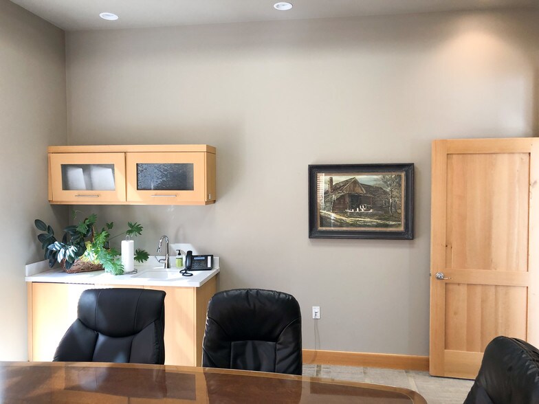 More Photos Of 1215 N 500 W, Provo Storefront For Lease