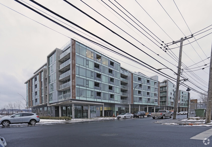 More Photos Of 2365 Rue Saint-Patrick, Montréal Apartments For Lease