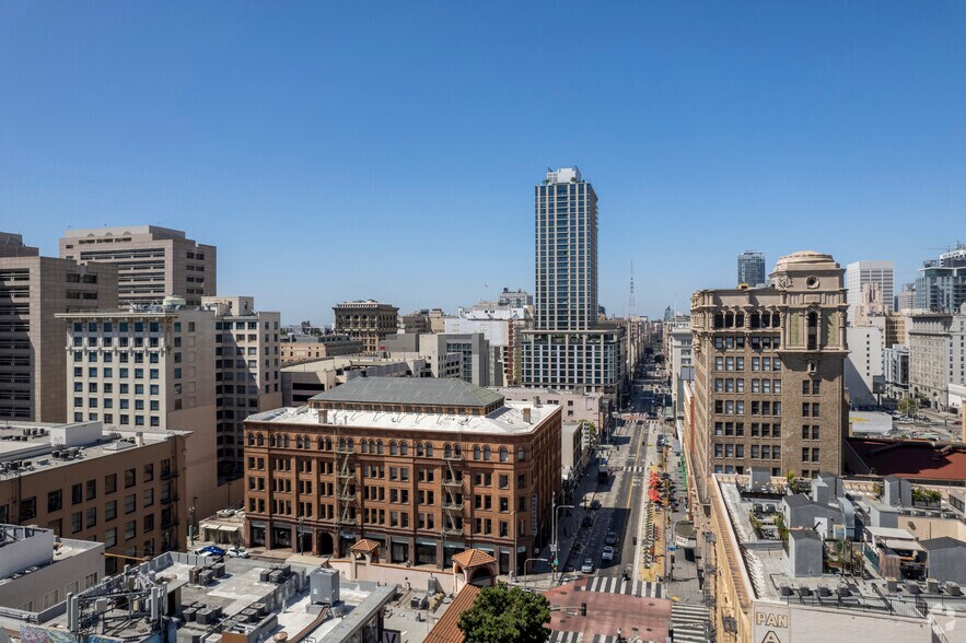 More Photos Of 300-310 S Broadway, Los Angeles Office For Lease