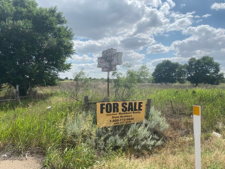 Primary Photo Of Hwy 287 E & CR 15, Childress Land For Sale
