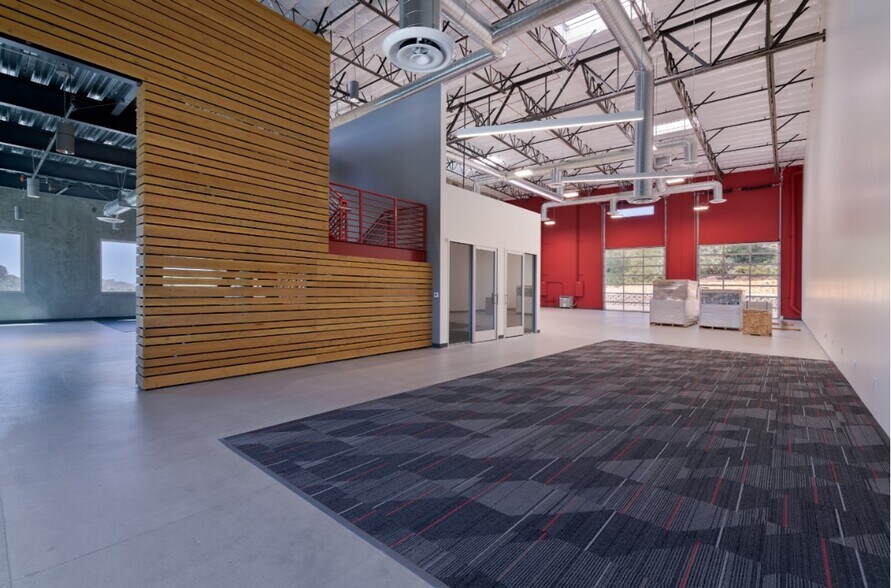 More Photos Of 2810 Caribou Ct, Carlsbad Warehouse For Lease