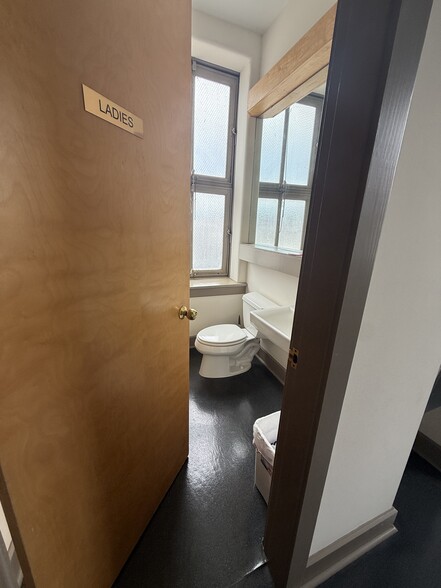 More Photos Of 101 W Front Street, Greenwood Office For Sale