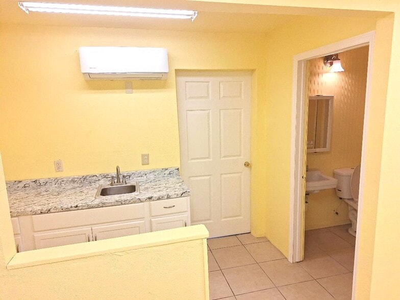 More Photos Of 1024 FL-19 N, Palatka Service For Lease