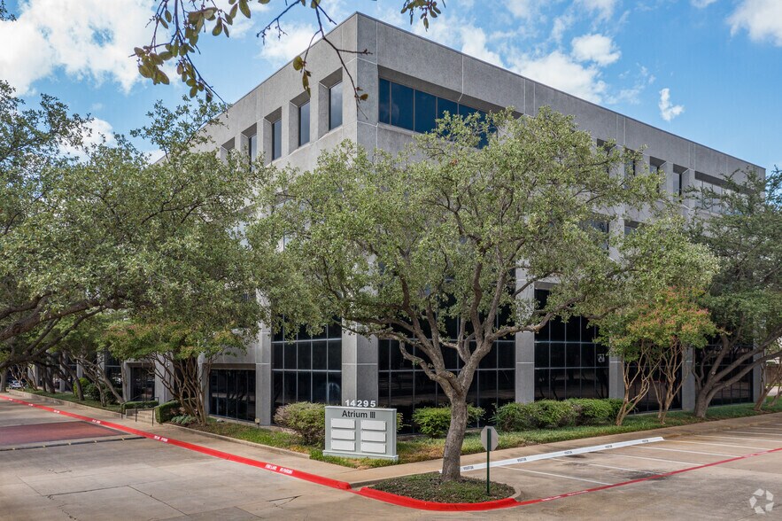 More Photos Of 14275 Midway Rd, Addison Unknown For Lease