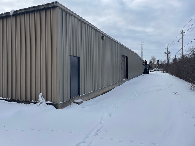 Primary Photo Of 9 Hershey Dr, Smiths Falls General Retail For Lease