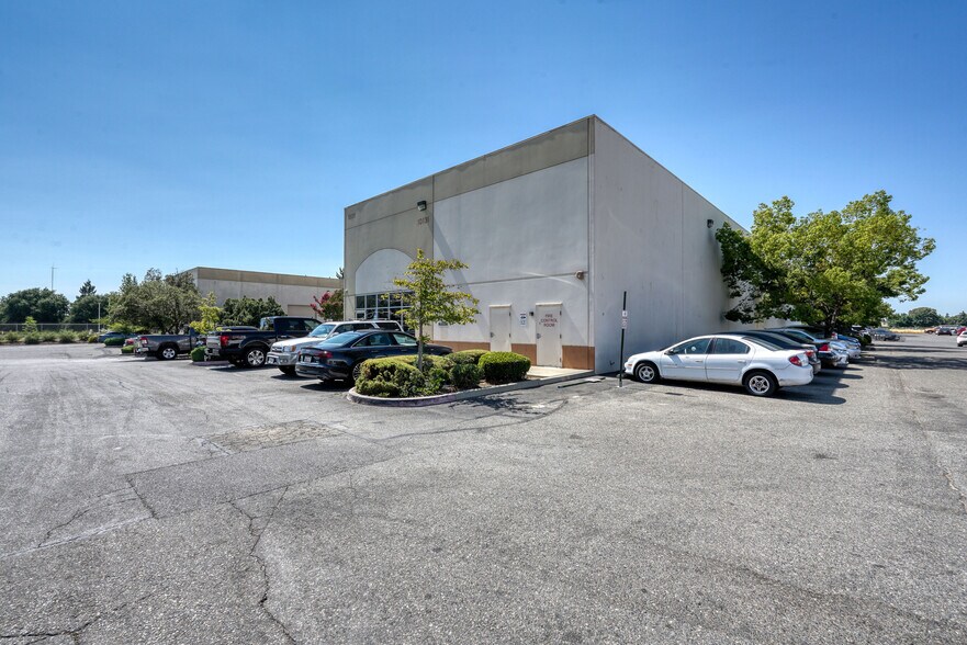 More Photos Of 10131 Iron Rock Way, Elk Grove Manufacturing For Lease