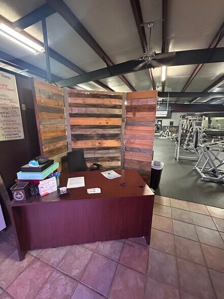 More Photos Of 15285 Highway 124, Beaumont Office For Sale