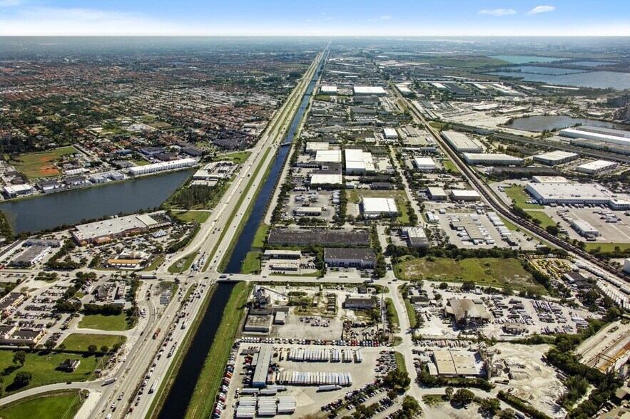 More Photos Of 11200 NW 138th St, Medley Warehouse For Lease