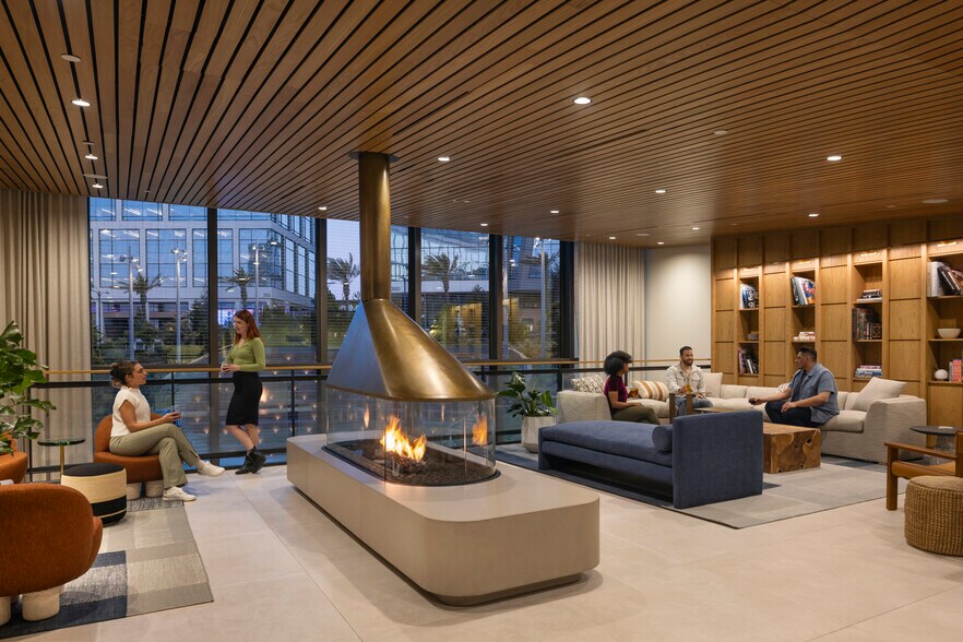 More Photos Of 384 Oyster Point Blvd, South San Francisco Unknown For Lease