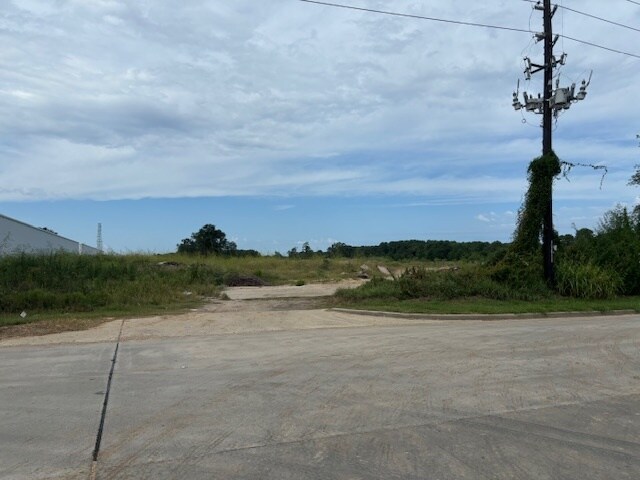 More Photos Of 17319 Hufsmith - Kohrville rd, Tomball Land For Sale