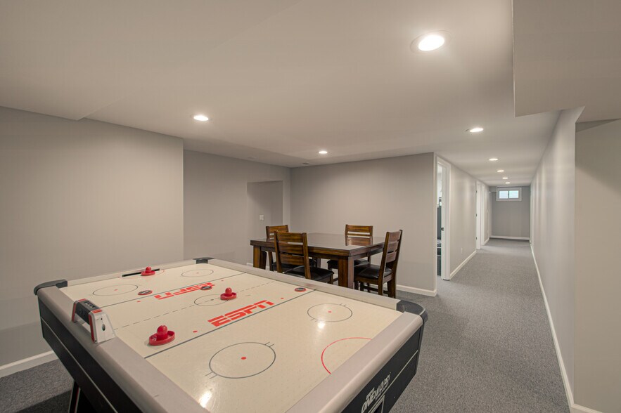 More Photos Of 1600 SW Market St, Lee's Summit Office For Sale