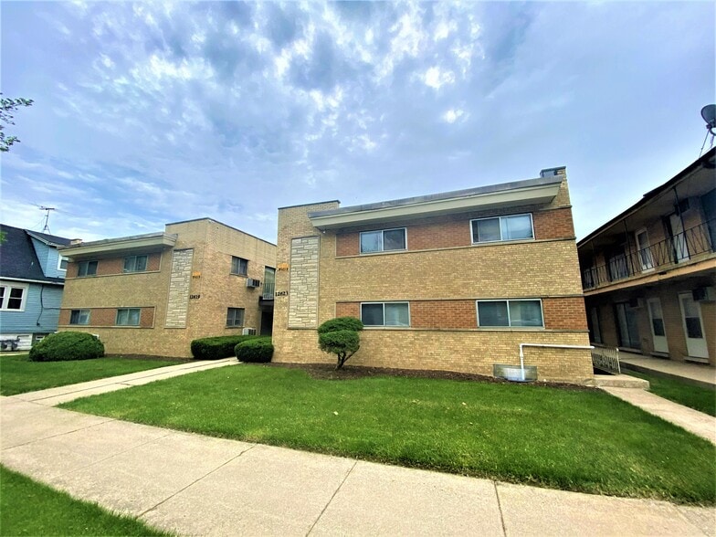 Primary Photo Of , Calumet Park Multifamily For Sale