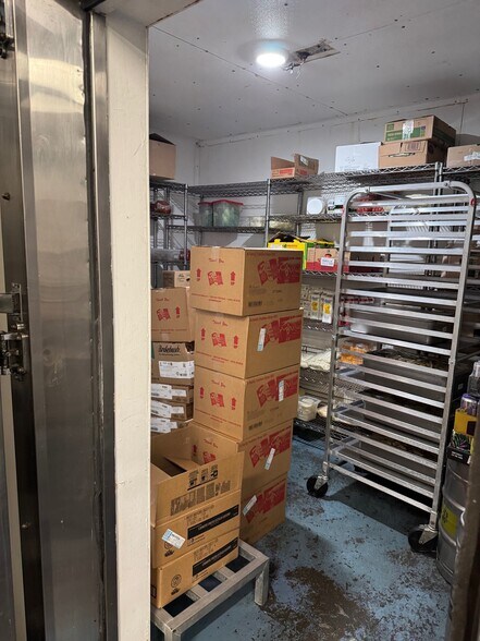 More Photos Of 941 Pearl St, Eugene Restaurant For Lease