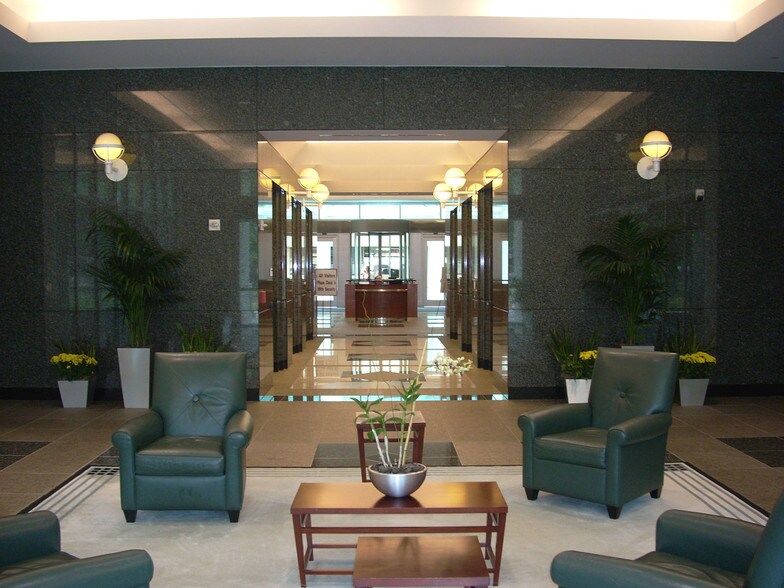 More Photos Of 8500 Freeport Pkwy, Irving Office For Lease