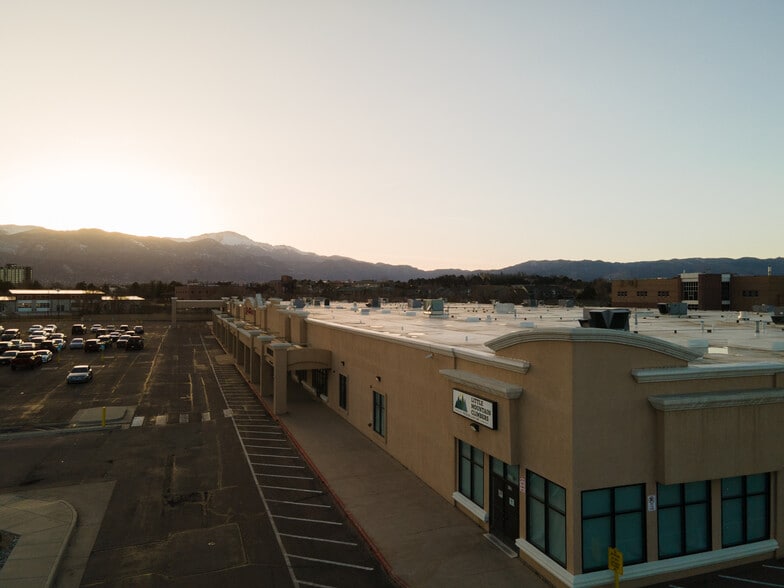 More Photos Of 2508-2520 Airport Rd, Colorado Springs General Retail For Lease