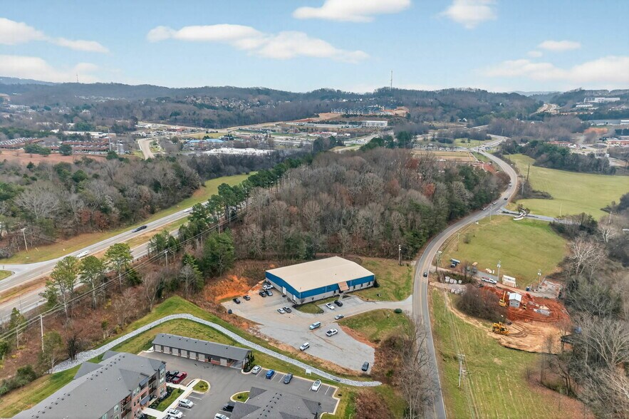 More Photos Of 2510 Solway Rd, Knoxville Flex For Lease