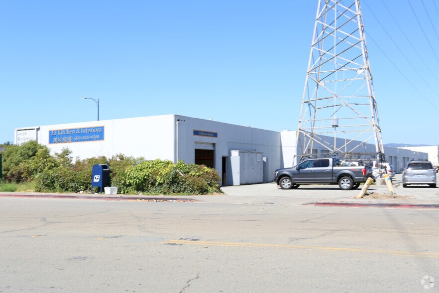 More Photos Of 310-324 Lang Rd, Burlingame Warehouse For Lease
