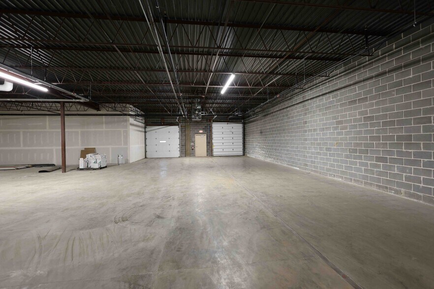 More Photos Of 831-923 W Clairemont Ave, Eau Claire Storefront For Lease