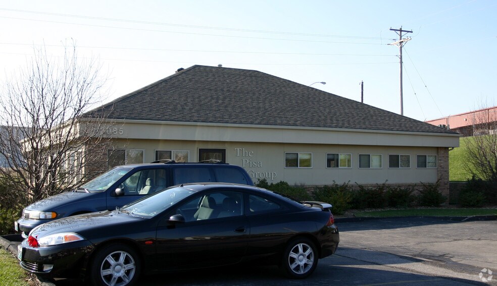 More Photos Of 2085 Collier Corporate Pky, Saint Charles Office For Sale