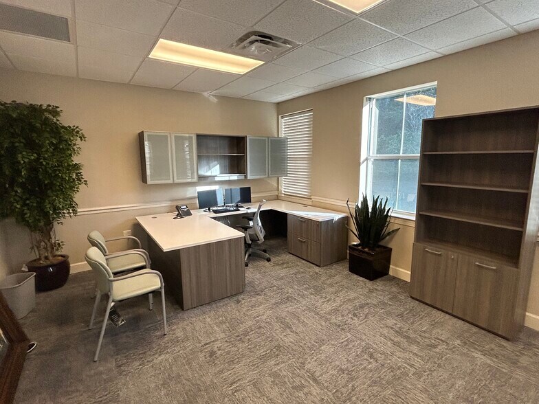 More Photos Of 2600 Centennial Pl, Tallahassee Medical For Lease