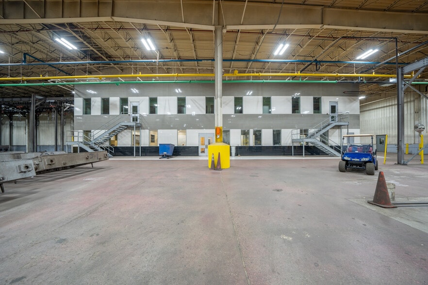 More Photos Of 51650 County Road 133, Bristol Manufacturing For Sale