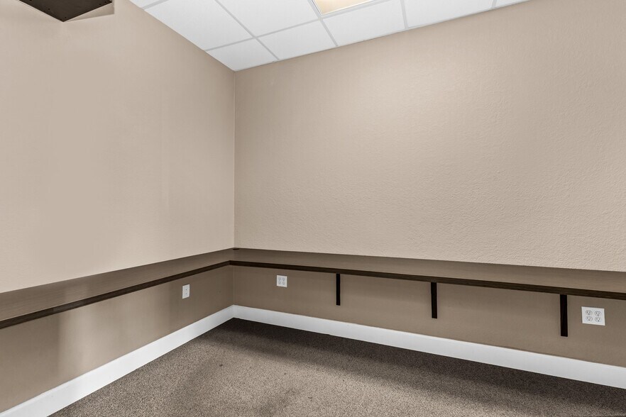 More Photos Of 425 Cross St, Punta Gorda Loft Creative Space For Lease