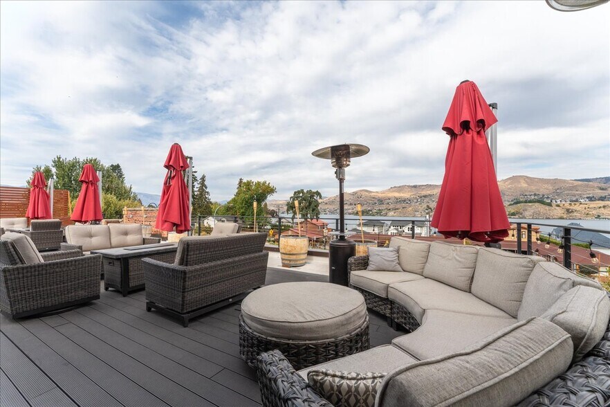 More Photos Of 2037 W Woodin Ave, Chelan Restaurant For Sale