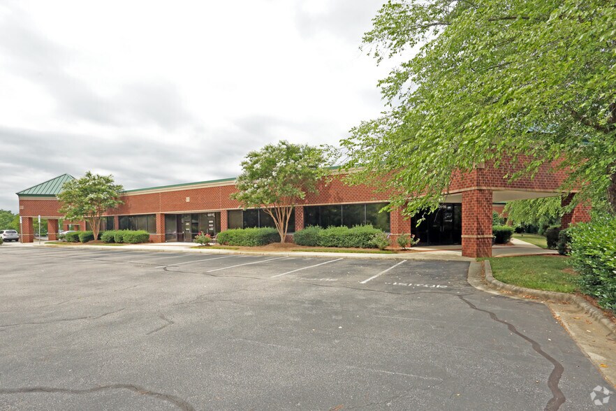 More Photos Of 1401 Sunday Dr, Raleigh Office For Lease