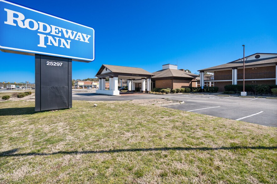 Primary Photo Of 25297 Lankford Hwy, Onley Hotel For Sale